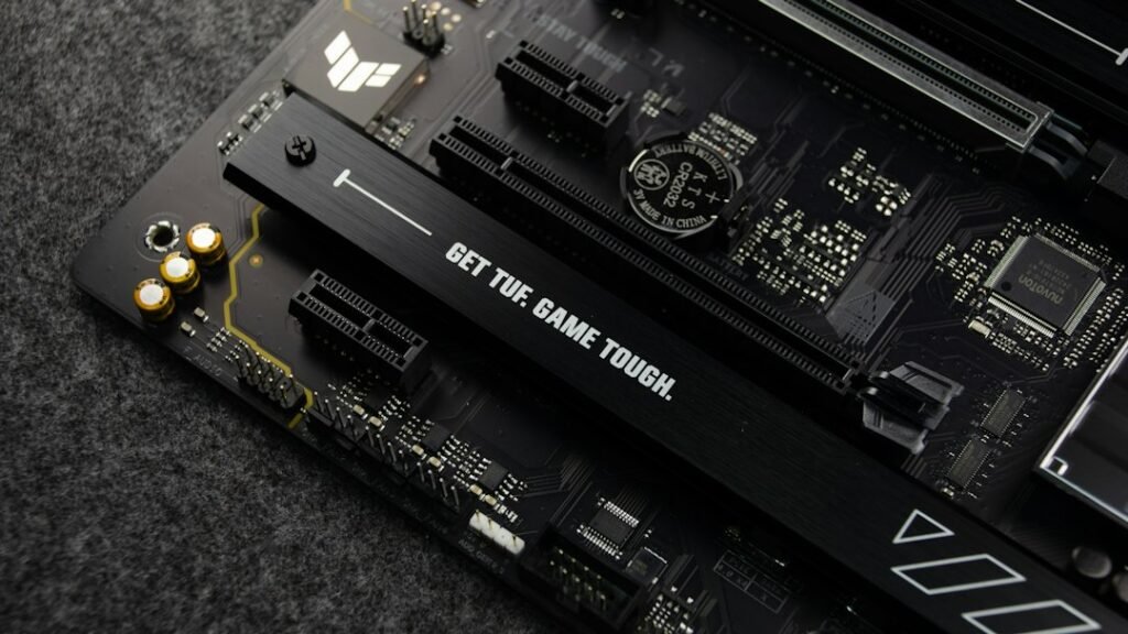 Огляд ASUS TUF Gaming B550M-Plus: Micro-ATX лідер Огляд ASUS TUF Gaming B550M-Plus: Micro-ATX лідер