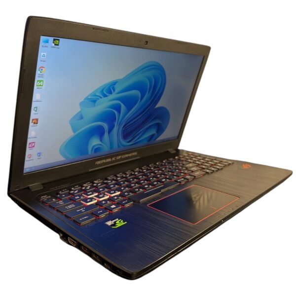 Ноутбук ASUS ROG Strix Intel Core i7-7700HQ 16 GB RAM 256 GB SSD + 500 GB HDD Nvidia GeForce GTX 1050 4 GB